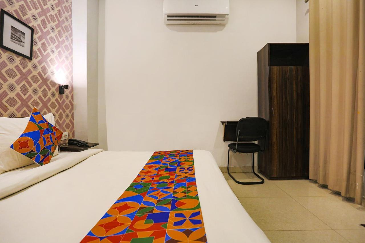 Fabhotel Novel Suites - Nr Yashobhoomi Convention Centre Nova Deli Exterior foto
